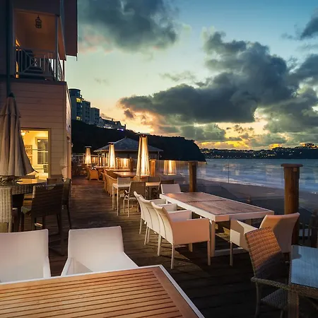 Tolcarne Colonial Restaurant And ベッド・アンド・ブレックファスト New Quay