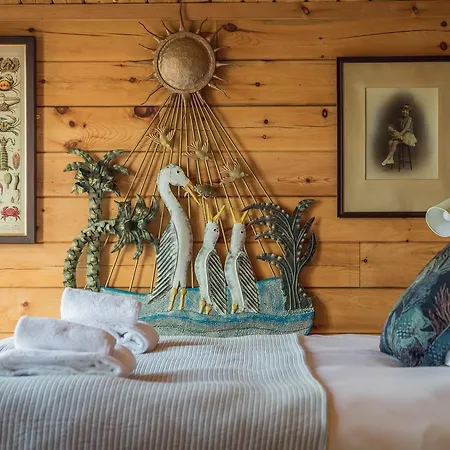 Tolcarne Colonial Restaurant&rooms * New Quay